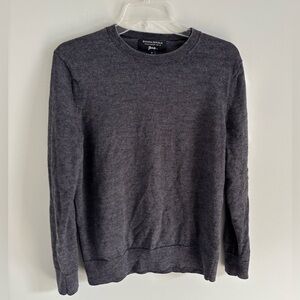 Banana Republic Men’s Charcoal Crewneck 100% Merino Wool Sweater Size Medium
